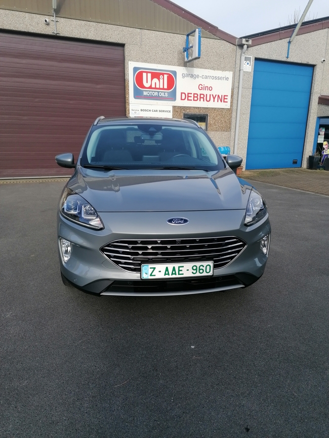 FORD KUGA PLUG IN 3